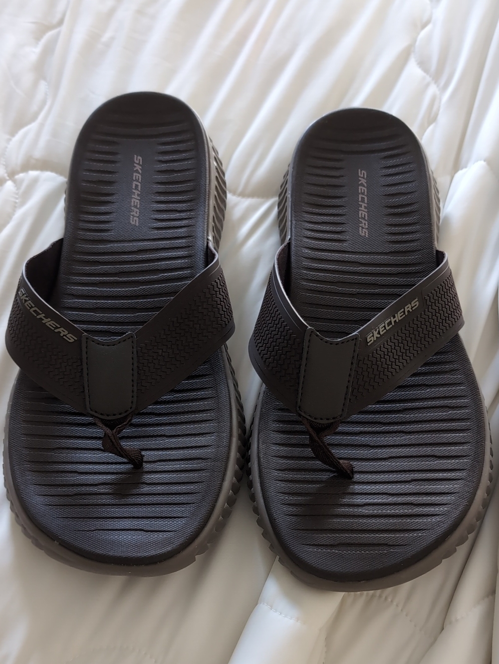 Skechers Men’s Dark Brown Slip-On Flip Flops US 13